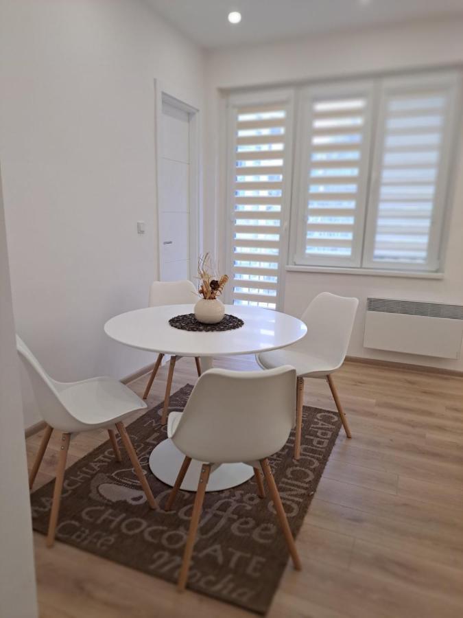 Apartman Andrea SJJ Exteriör bild
