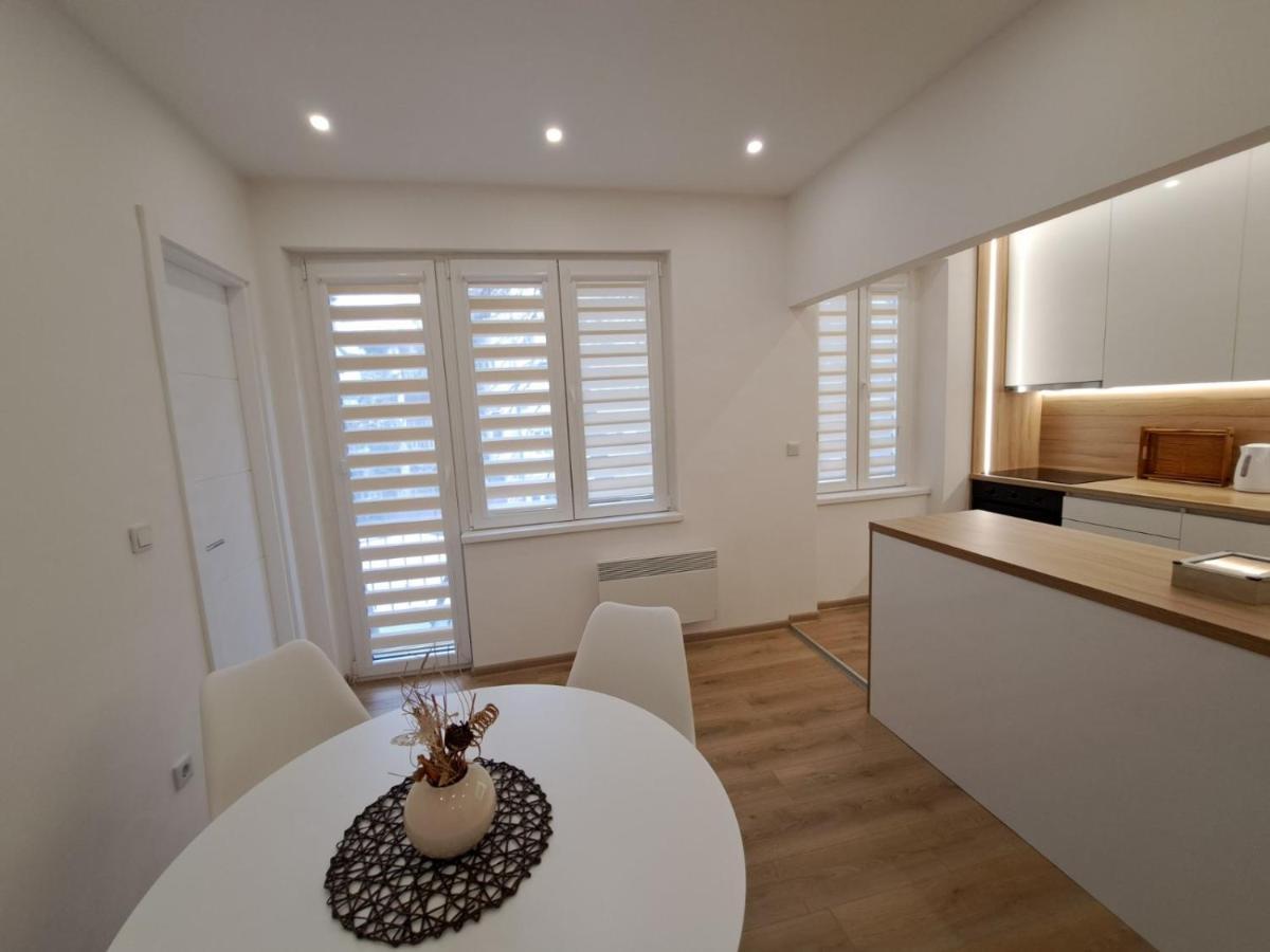 Apartman Andrea SJJ Exteriör bild